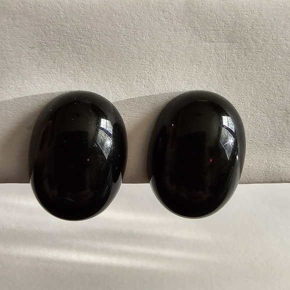 Vintage earrings black oval clip on gold tone - Picture 10 of 10